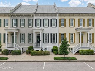 14 Assembly Row # B, Beaufort, SC 29906