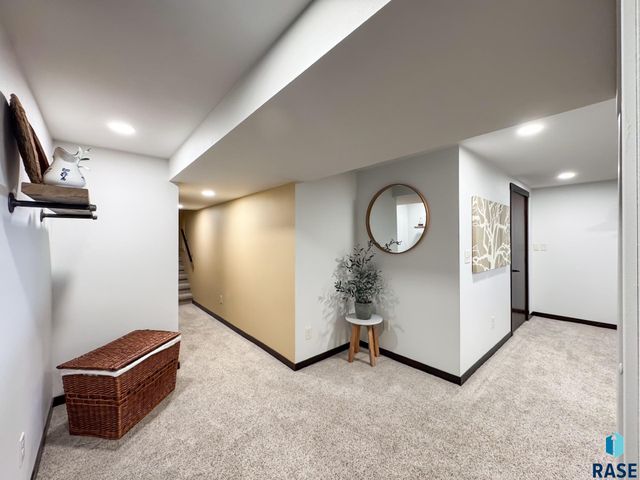 4905 E Cynthia Dr Drive, Sioux Falls, SD 57110