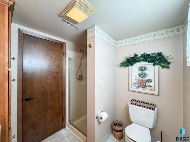 4905 E Cynthia Dr Drive, Sioux Falls, SD 57110