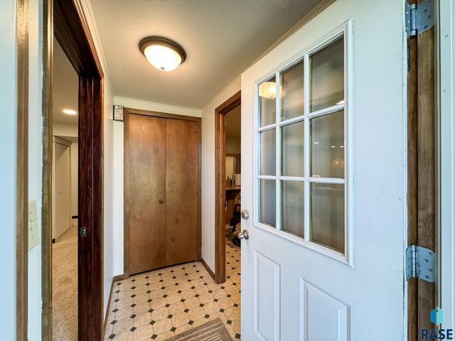 4905 E Cynthia Dr Drive, Sioux Falls, SD 57110
