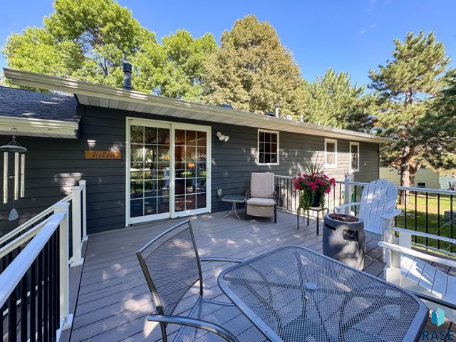 4905 E Cynthia Dr Drive, Sioux Falls, SD 57110