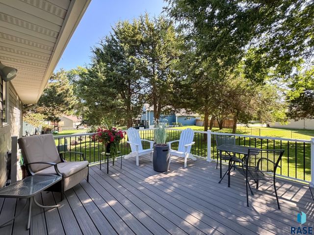 4905 E Cynthia Dr Drive, Sioux Falls, SD 57110