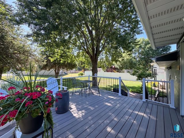 4905 E Cynthia Dr Drive, Sioux Falls, SD 57110