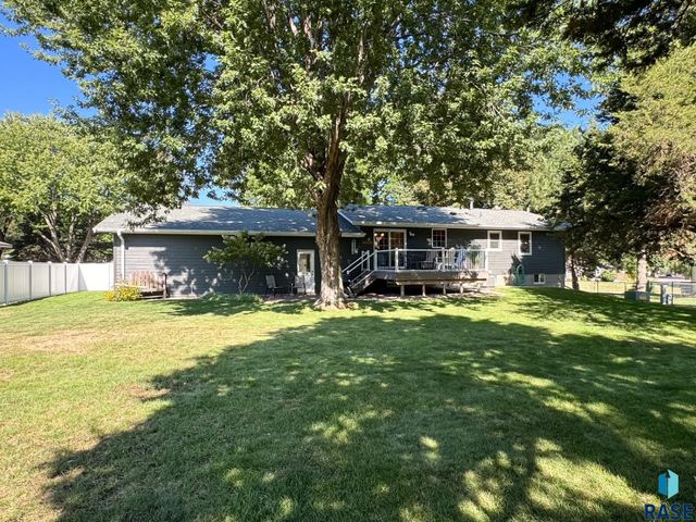 4905 E Cynthia Dr Drive, Sioux Falls, SD 57110
