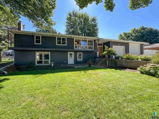 4905 E Cynthia Dr Drive, Sioux Falls, SD 57110