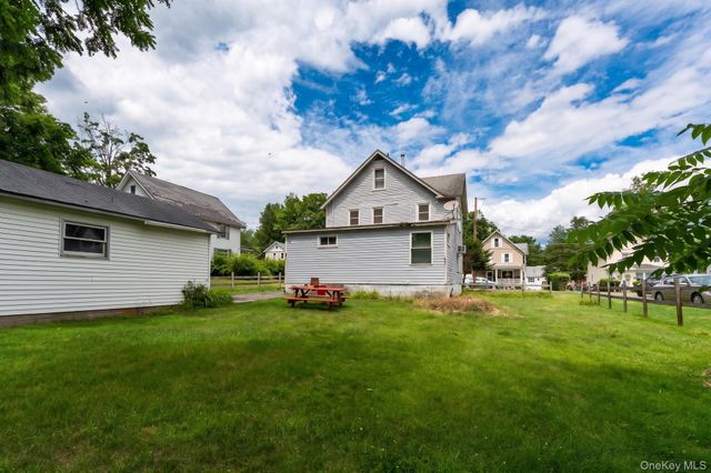 8 Elm Street, Ellenville, NY 12428