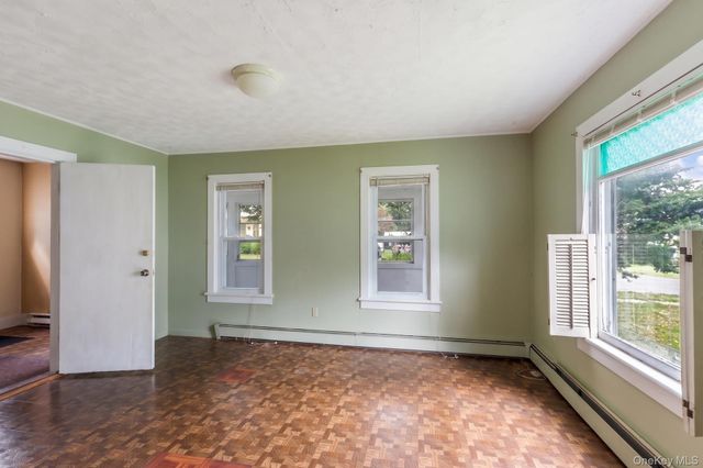 8 Elm Street, Ellenville, NY 12428