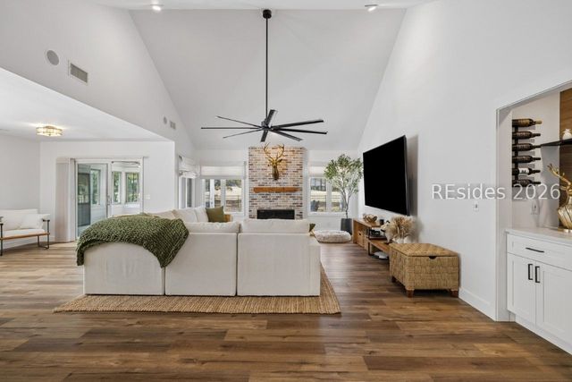 30 Coventry Ct, Bluffton, SC 29910