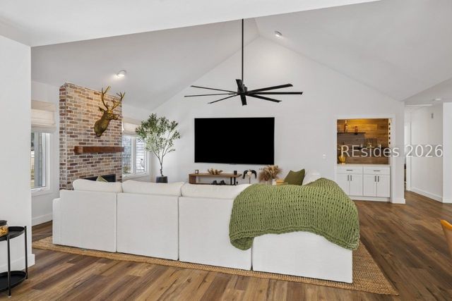 30 Coventry Ct, Bluffton, SC 29910