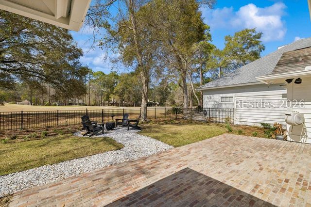 30 Coventry Ct, Bluffton, SC 29910