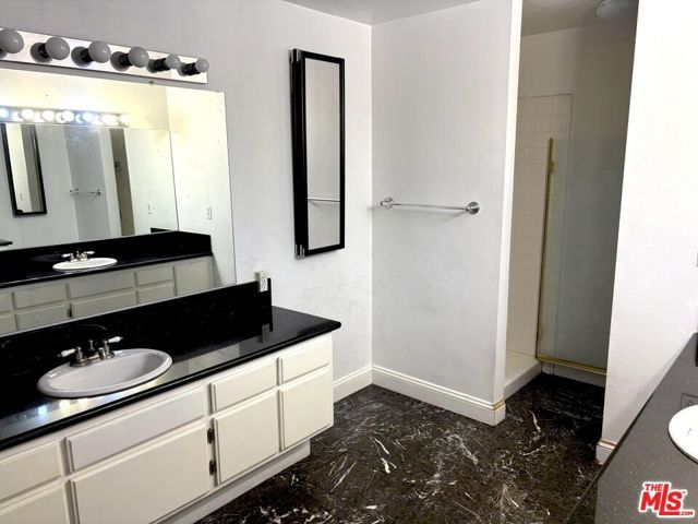 450 S Maple Drive 403, Beverly Hills, CA 90212