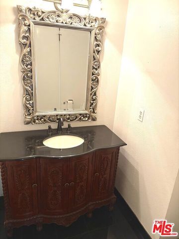 450 S Maple Drive 403, Beverly Hills, CA 90212