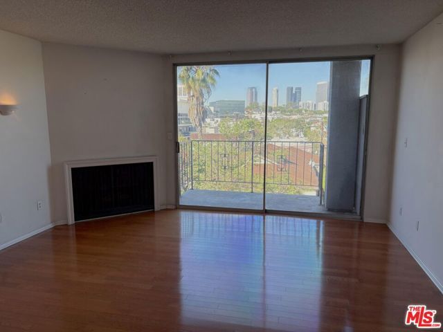 450 S Maple Drive 403, Beverly Hills, CA 90212