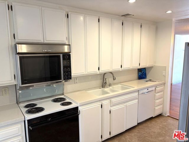 450 S Maple Drive 403, Beverly Hills, CA 90212