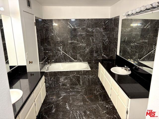 450 S Maple Drive 403, Beverly Hills, CA 90212