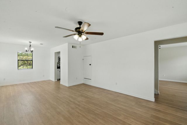 11720 Lavender Avenue, Azle, TX 76020