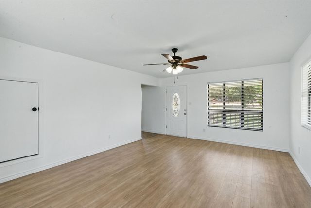 11720 Lavender Avenue, Azle, TX 76020