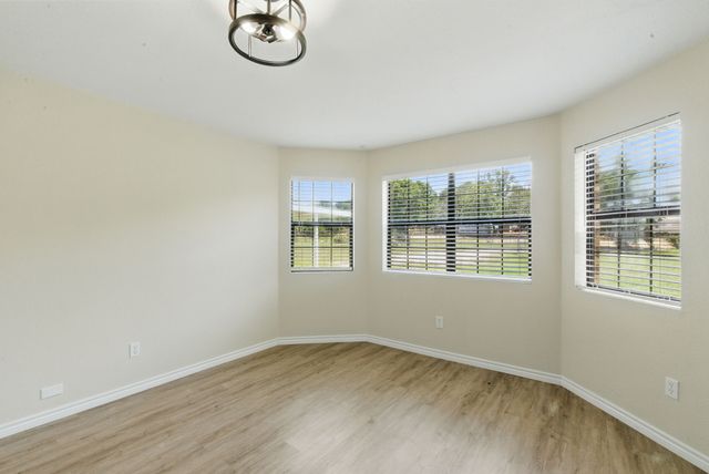 11720 Lavender Avenue, Azle, TX 76020