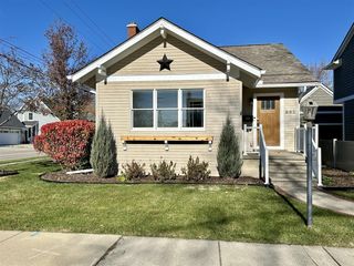 992 Palmer, Plymouth, MI 48170