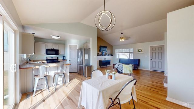 245 Yellow Rose Ave, Twin Falls, ID 83301