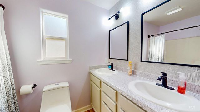 245 Yellow Rose Ave, Twin Falls, ID 83301