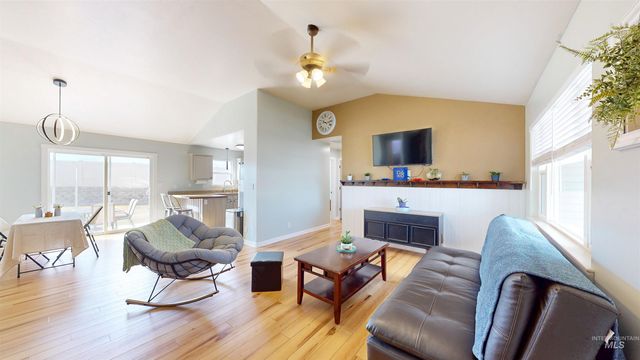 245 Yellow Rose Ave, Twin Falls, ID 83301