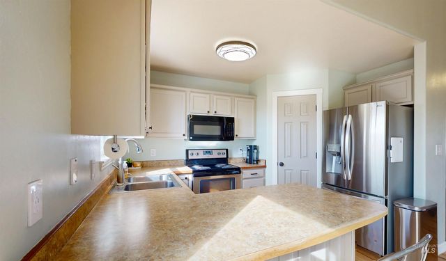 245 Yellow Rose Ave, Twin Falls, ID 83301