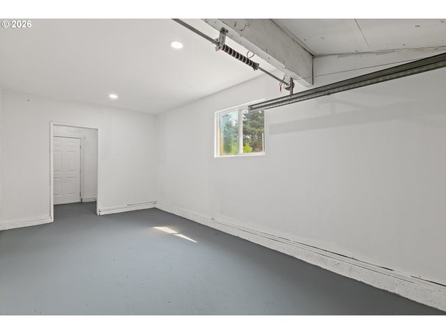1422 Sw HENSLEY Rd, Troutdale, OR 97060