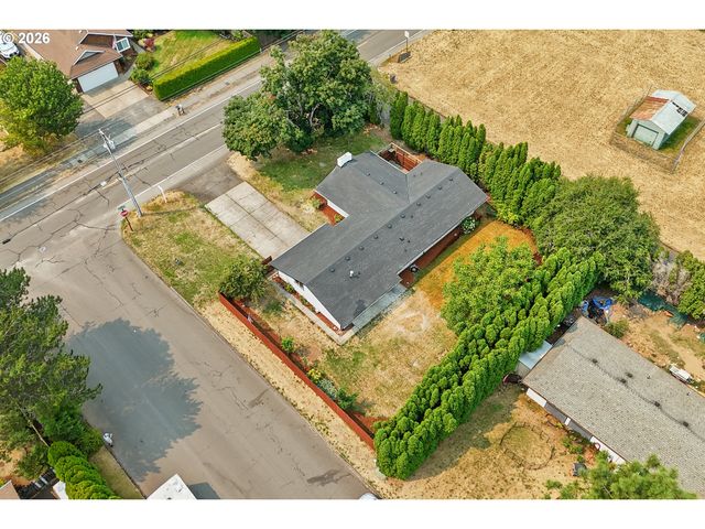 1422 Sw HENSLEY Rd, Troutdale, OR 97060
