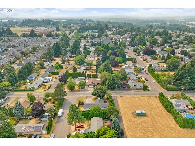 1422 Sw HENSLEY Rd, Troutdale, OR 97060