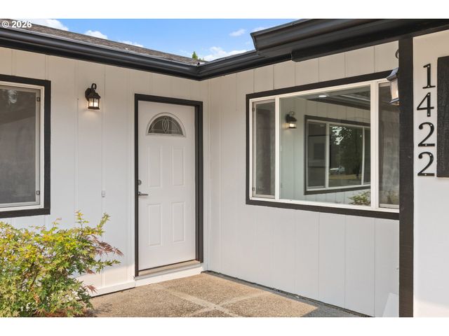 1422 Sw HENSLEY Rd, Troutdale, OR 97060