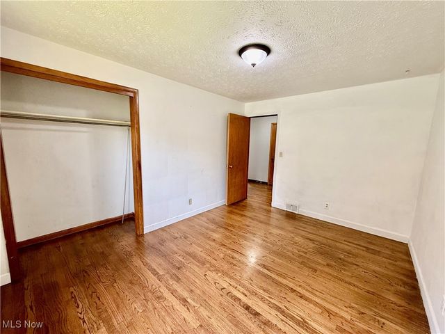 2800 Norma Street, Cuyahoga Falls, OH 44223