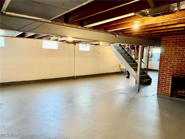 2800 Norma Street, Cuyahoga Falls, OH 44223