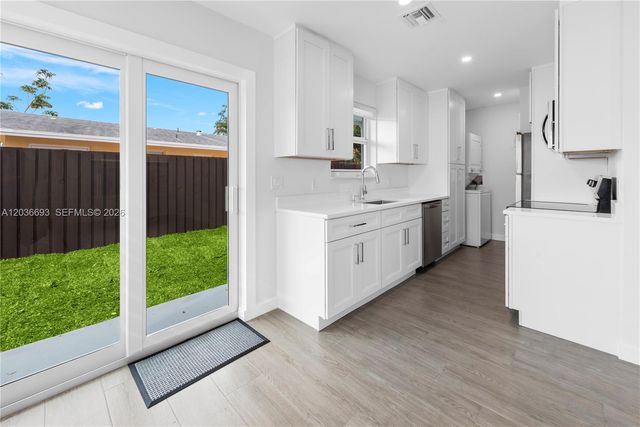 831 NE 40th Street 3, Oakland Park, FL 33334