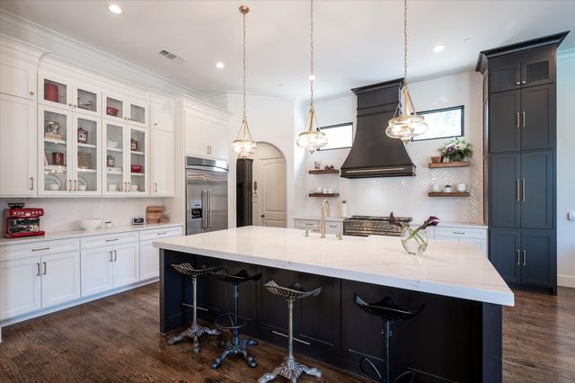 1824 Broken Bend Drive, Westlake, TX 76262