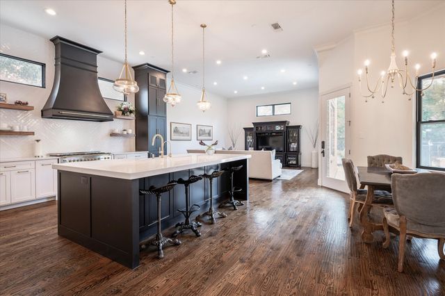 1824 Broken Bend Drive, Westlake, TX 76262