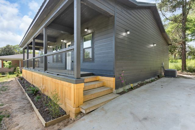 905 N Walnut Street, Winnsboro, TX 75494