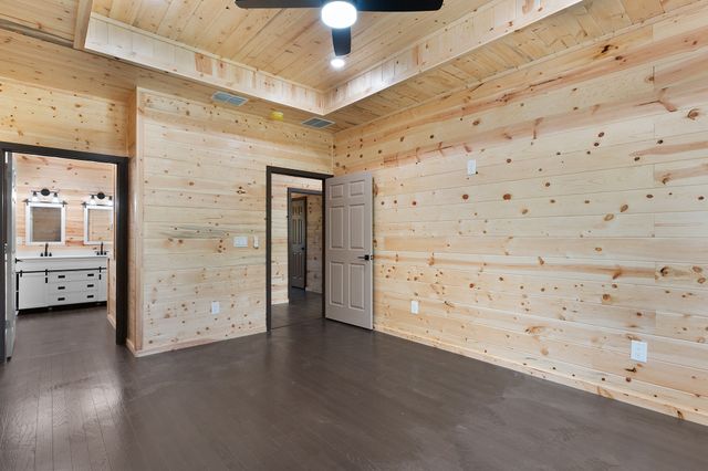 905 N Walnut Street, Winnsboro, TX 75494