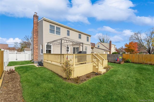 14 Cypress Street, Farmingdale, NY 11735