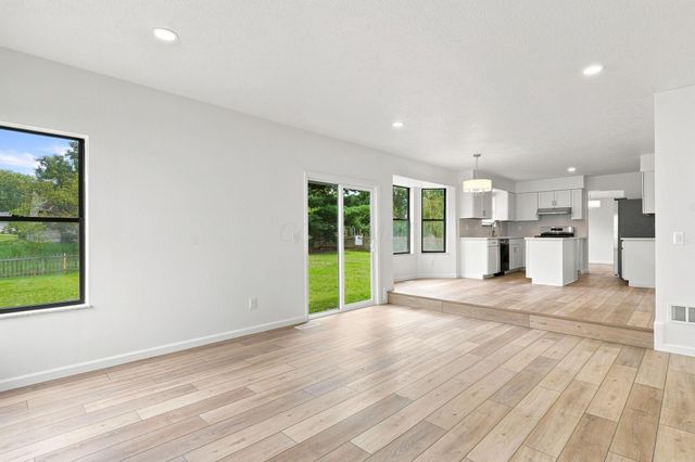 380 Shady Spring Drive, Columbus, OH 43230