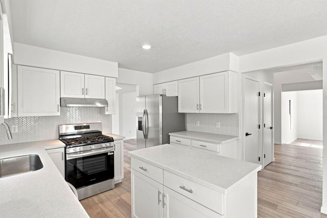 380 Shady Spring Drive, Columbus, OH 43230