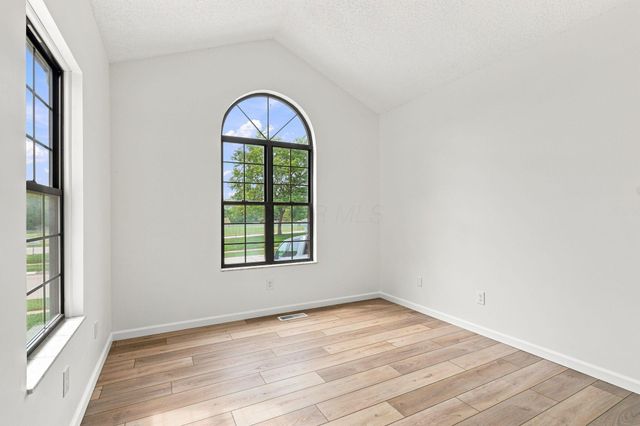 380 Shady Spring Drive, Columbus, OH 43230