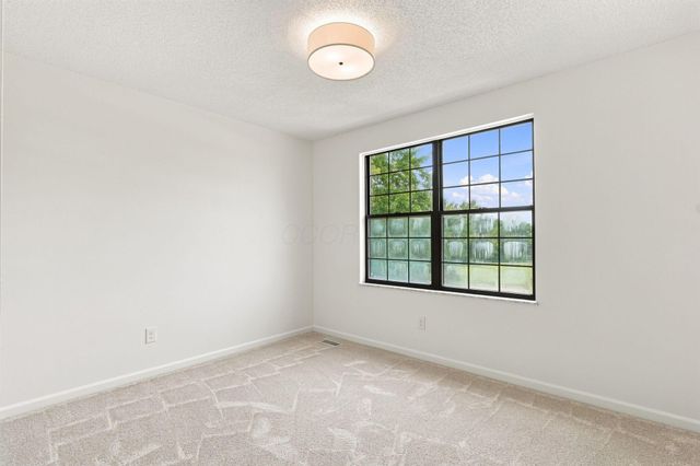 380 Shady Spring Drive, Columbus, OH 43230