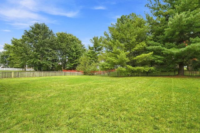 380 Shady Spring Drive, Columbus, OH 43230