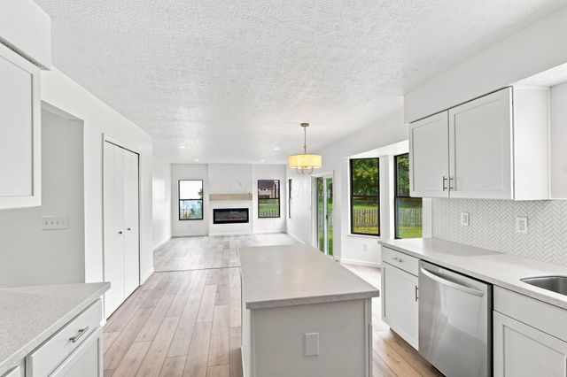 380 Shady Spring Drive, Columbus, OH 43230