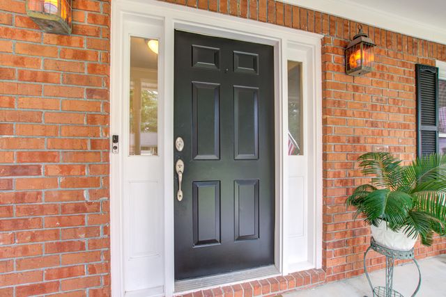 123 Plantation Drive, Summerville, SC 29485