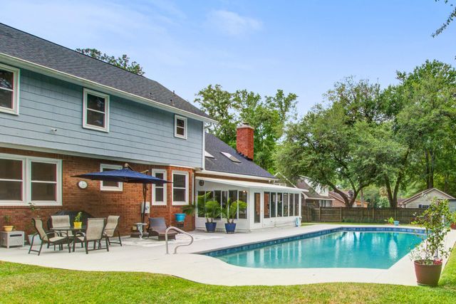 123 Plantation Drive, Summerville, SC 29485