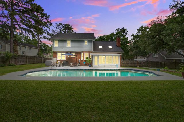 123 Plantation Drive, Summerville, SC 29485