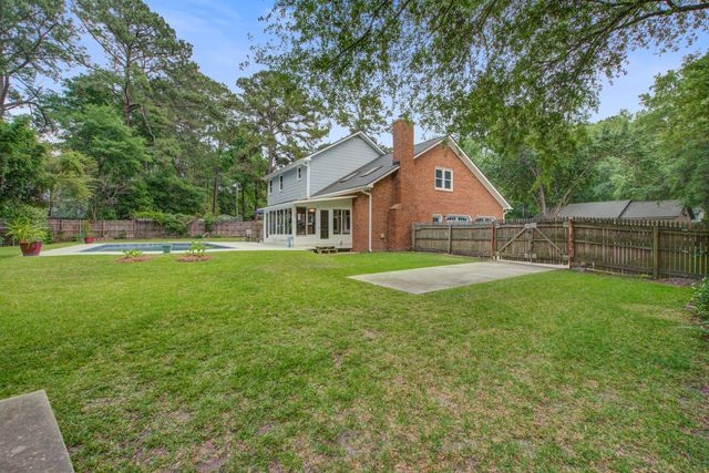 123 Plantation Drive, Summerville, SC 29485