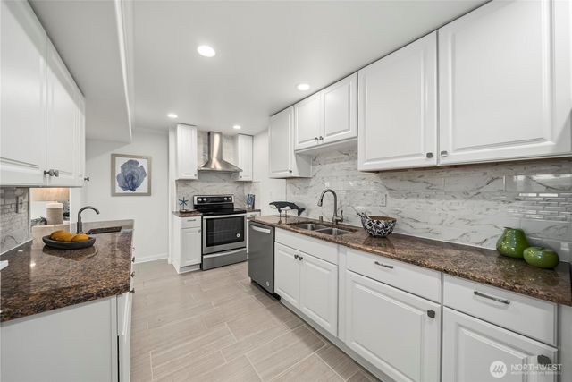 13214 Emerald Drive NW, Gig Harbor, WA 98329